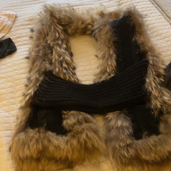 Alice + Olivia gorgeous raccoon vest - Picture 8 of 16